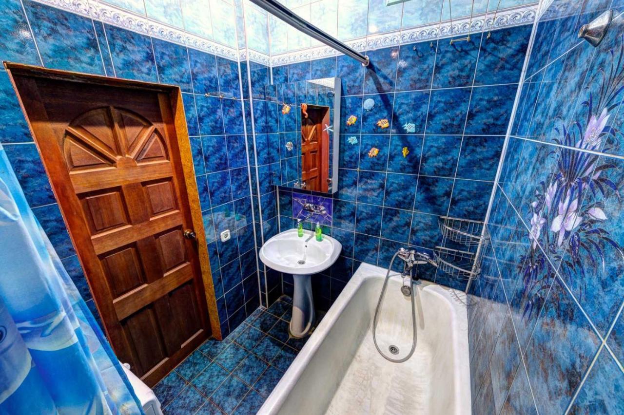 Three-Room Apartment Near Ocean Plaza 키예프 외부 사진